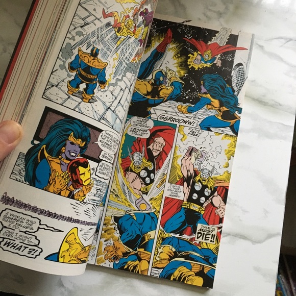 Infinity Gauntlet Paperback - Picture 2 of 5